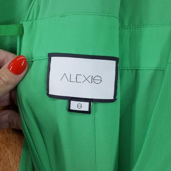 ALEXIS Midi Dress Womens Size 0 Green Cape Sleeve Tiered 100% Silk CATELINE - Picture 5 of 15